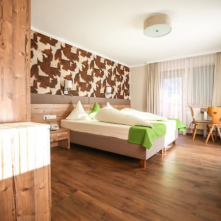 Hotel Landhaus Carla Майрхофен Номер фото