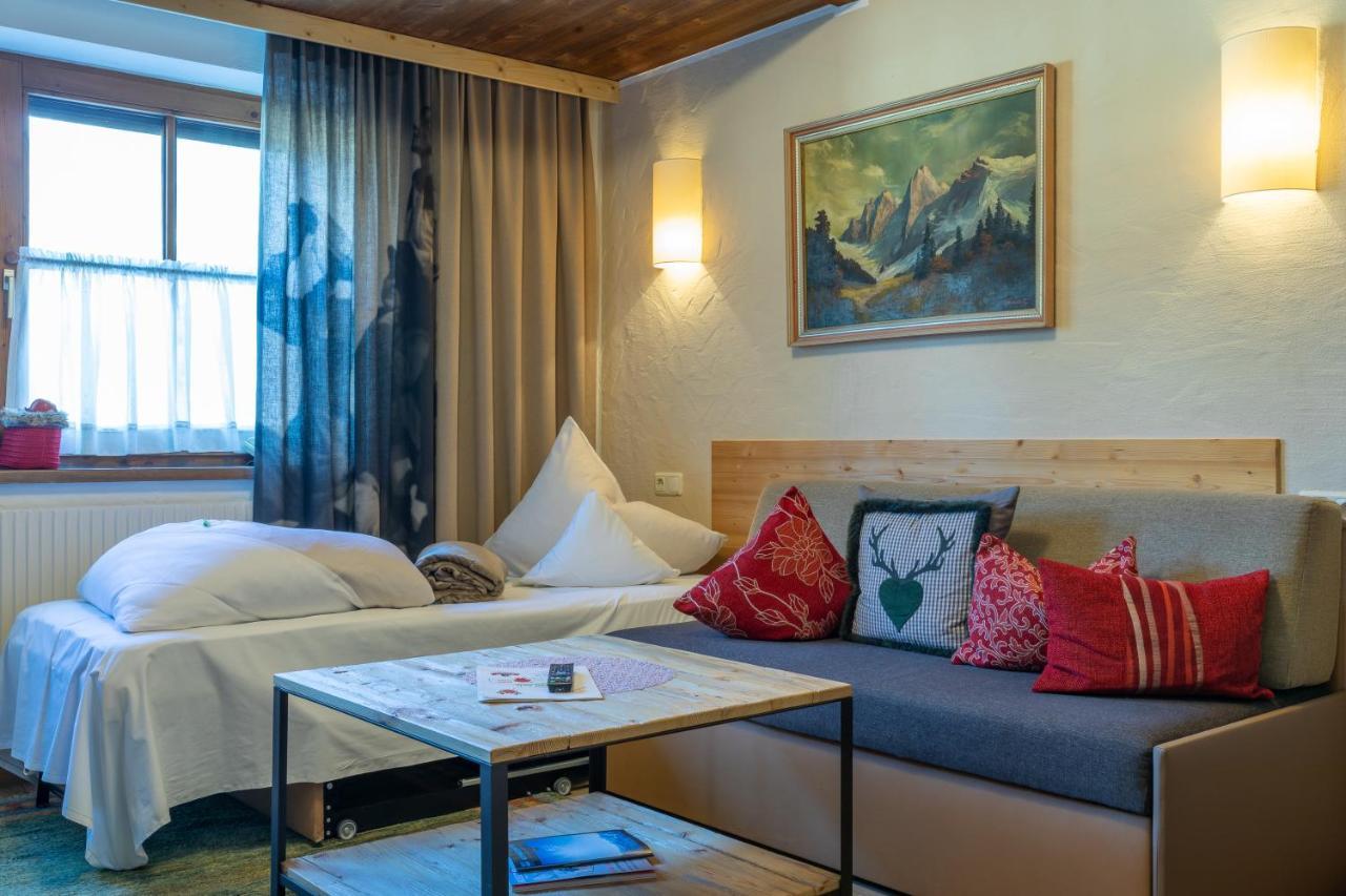 Hotel Landhaus Carla Майрхофен Экстерьер фото